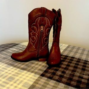 Cat&Jack Brown/Montana girls boots size 13